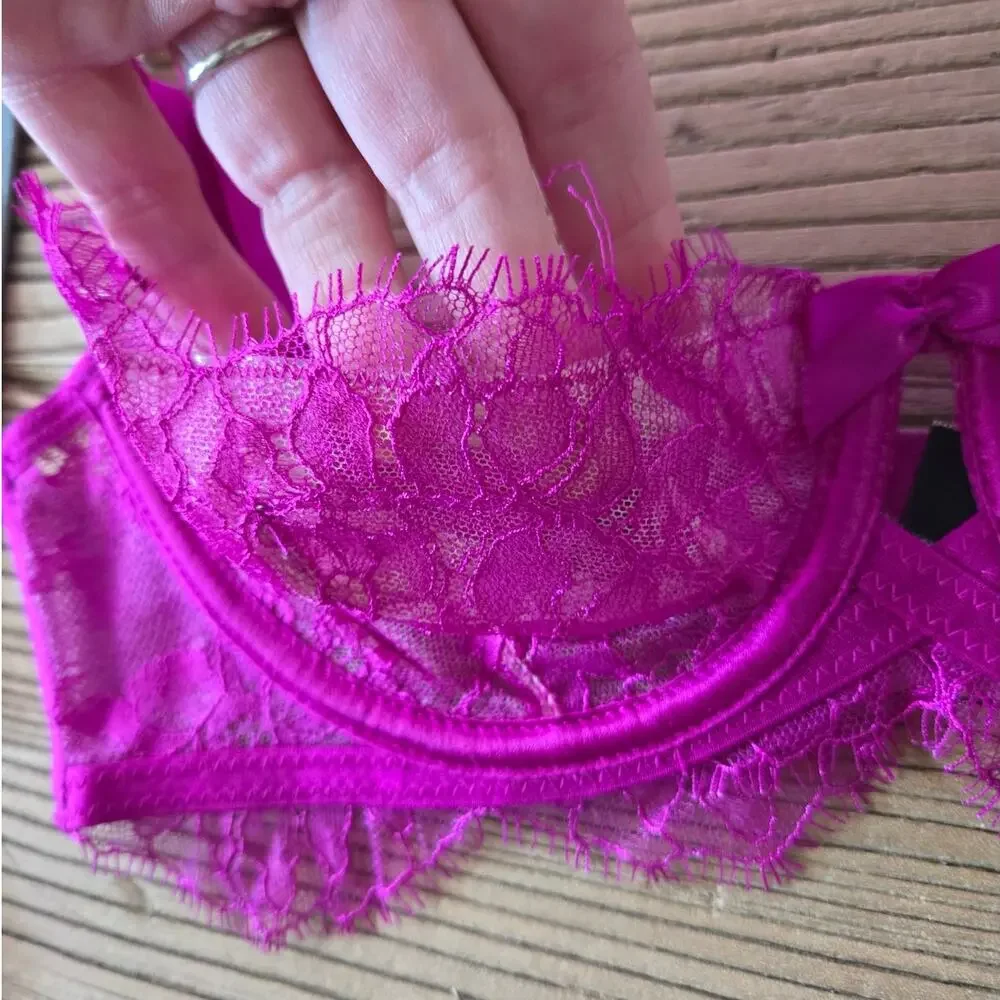 Victoria's Secret Magenta Pink Purple Chantelle Lace Demi Bra sz 32C New